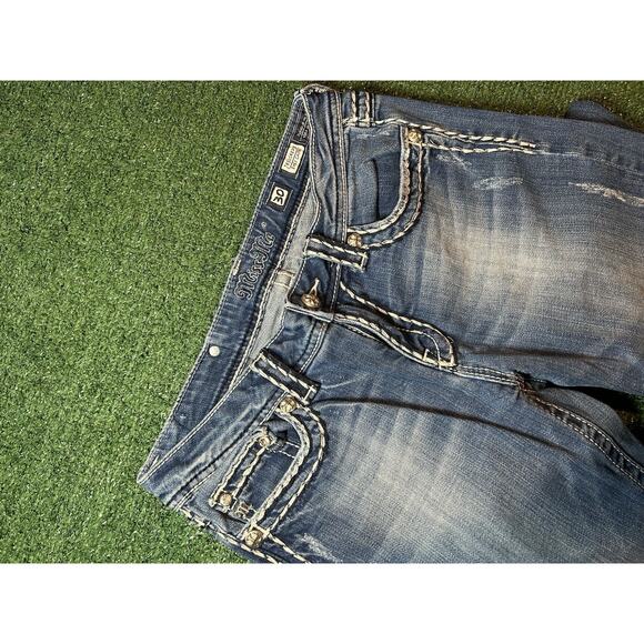 Miss Me Easy Capri Distressed Denim Women’s 30x25.5 Embellished Y2K Jeans - Picture 5 of 11